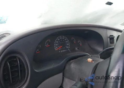 1997 Ford E-350 Standard z USA, uszkodzony, nr VIN 1FTJE34L9VHA81827